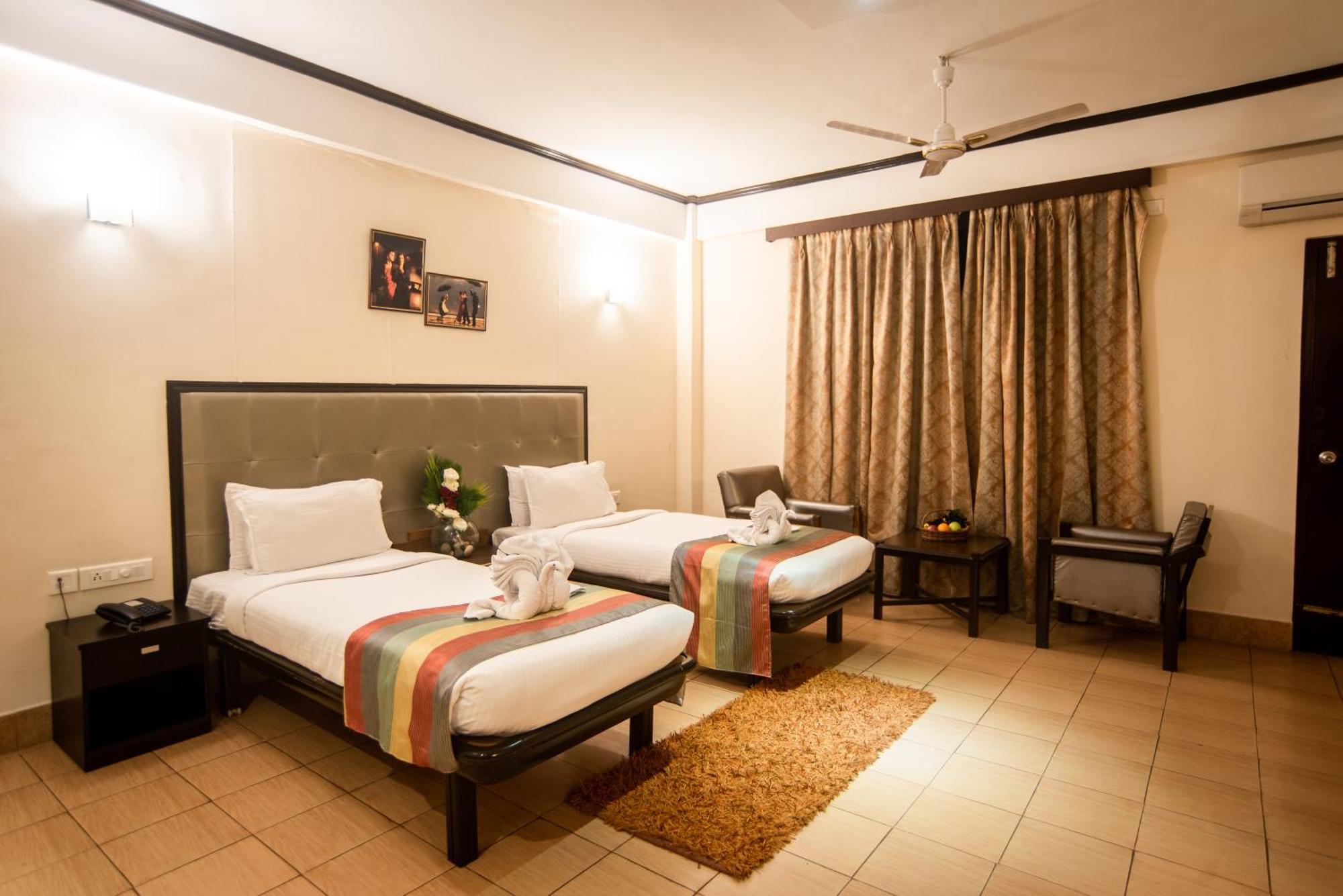 Polo Tura Hotel Zewnętrze zdjęcie