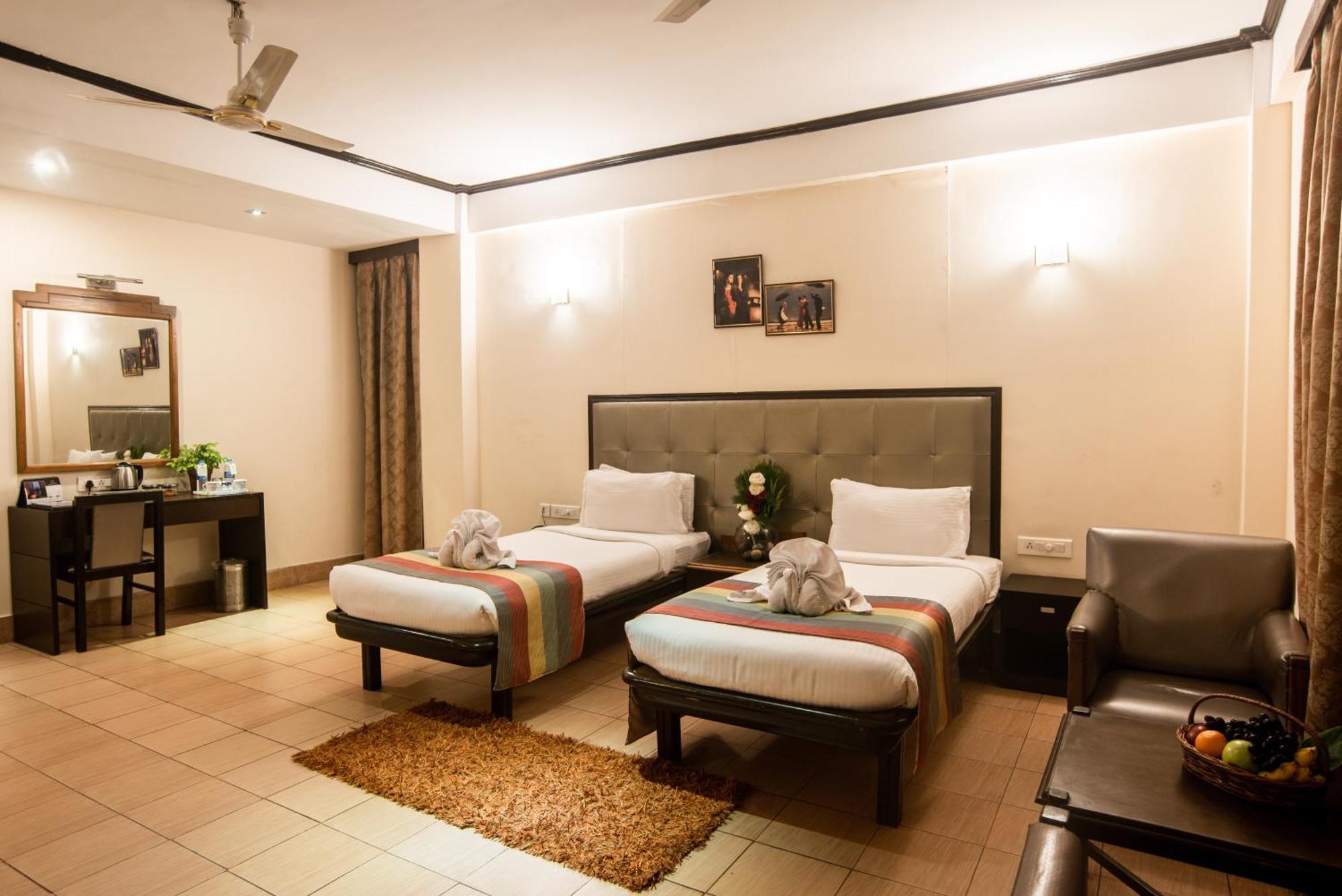 Polo Tura Hotel Zewnętrze zdjęcie