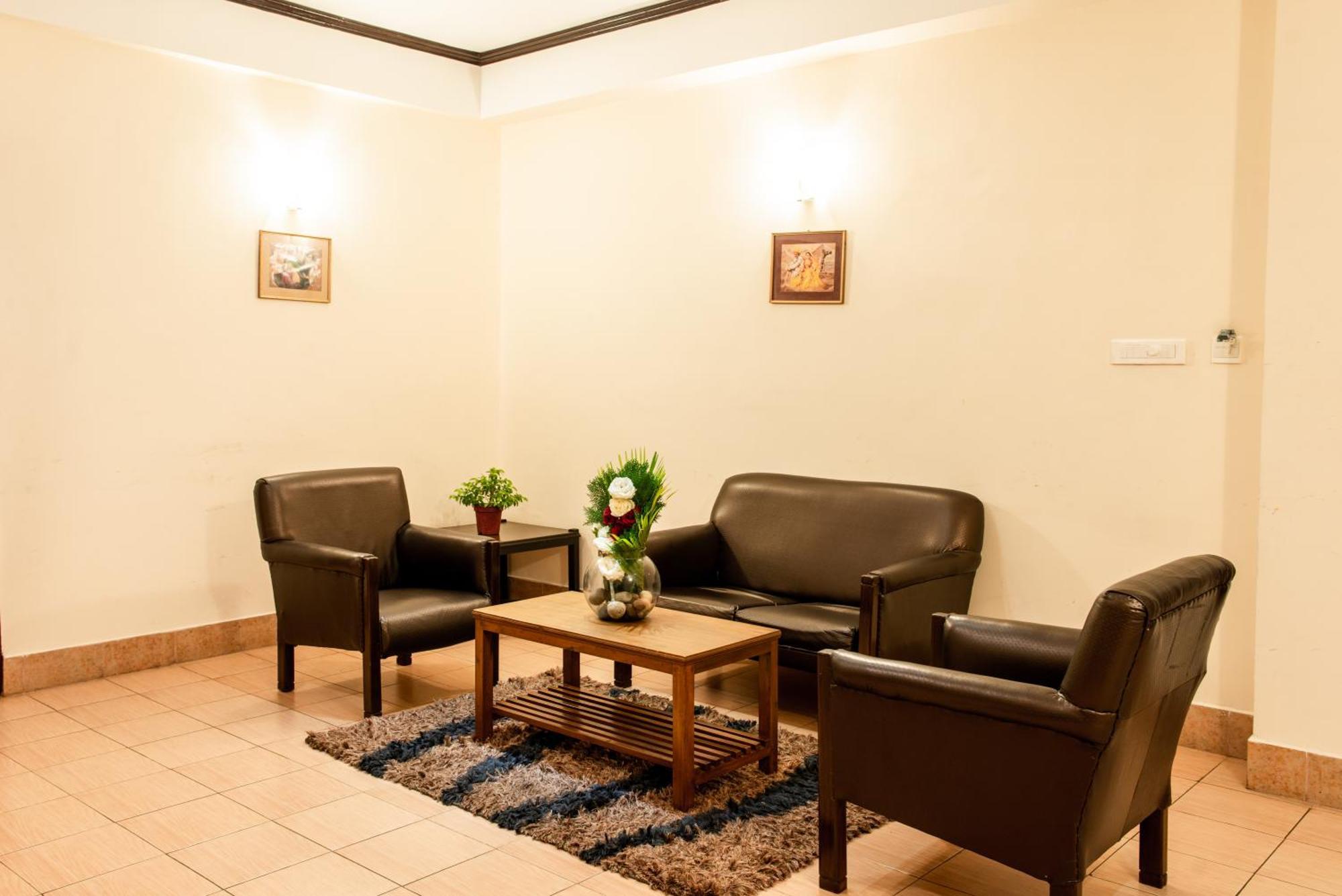 Polo Tura Hotel Zewnętrze zdjęcie