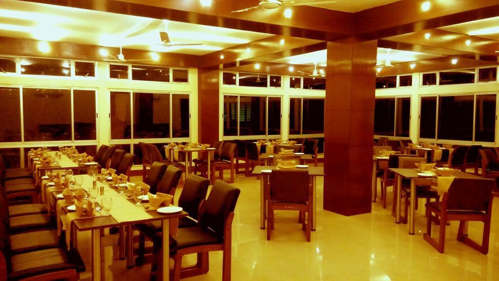 Polo Tura Hotel Zewnętrze zdjęcie