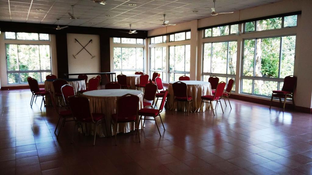 Polo Tura Hotel Zewnętrze zdjęcie