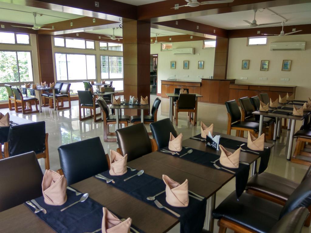 Polo Tura Hotel Zewnętrze zdjęcie