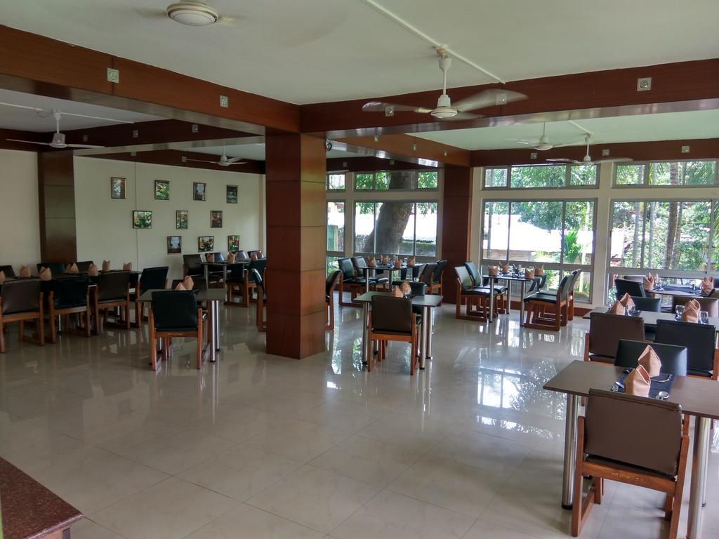 Polo Tura Hotel Zewnętrze zdjęcie